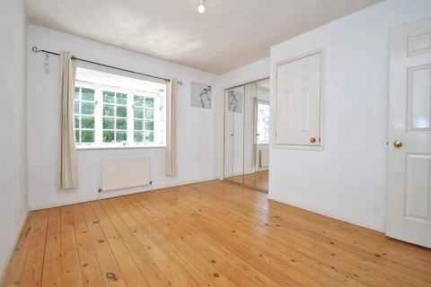 61 Chagny Close, Letchworth Garden City, SG6 4BZ