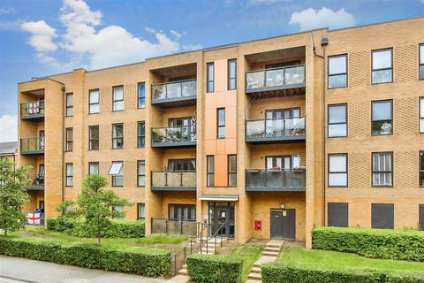 2 bedroom ground floor flat for sale, Hackbridge Road, Wallington, Surrey