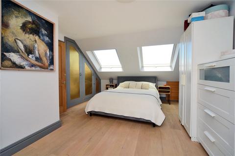 31 Lloyd Road, Worcester Park, KT4 8SA