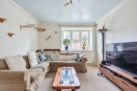 2 bedroom maisonette for sale, Oaktree Walk, Caterham CR3