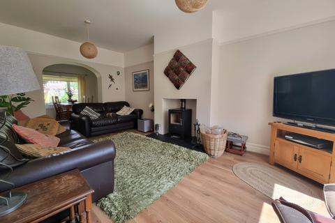 4 Alexandra Crescent, Hexham, NE46 3AA