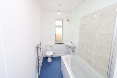 3 bedroom bungalow to rent, Stoke Road, Hoo, Rochester