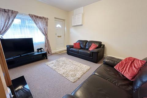 3 bedroom end of terrace house for sale, *NO CHAIN* Heath Road, Ashton-in-Makerfield, Wigan, WN4 9HH