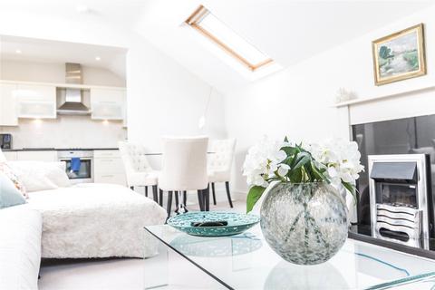 undefined, Parabola Road, Cheltenham, Gloucestershire, GL50