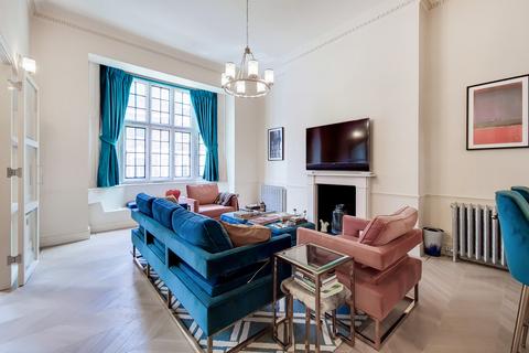 2 bedroom apartment to rent, Green Street, London, W1K 6