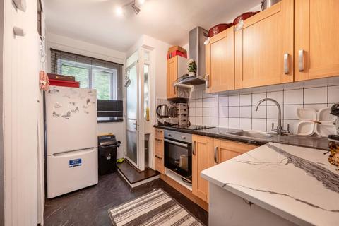 1 bedroom flat for sale, Byron Way, Northolt, UB5