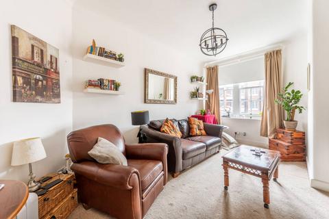 1 bedroom flat to rent, Grove End Road, St John's Wood, London, NW8