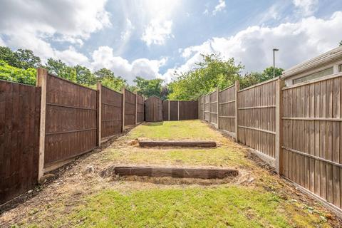 41 Heton Gardens, London, NW4 4XS
