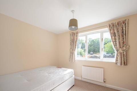 41 Heton Gardens, London, NW4 4XS