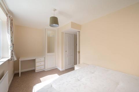 41 Heton Gardens, London, NW4 4XS