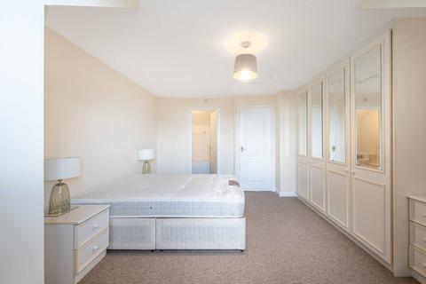 41 Heton Gardens, London, NW4 4XS