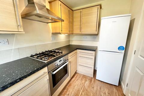 2 bedroom terraced house to rent, Bingley, West Yorkshire, BD16