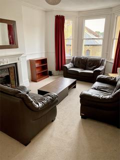 3 bedroom apartment to rent, Mowll Street, Oval SW9