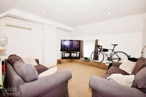 1 bedroom apartment to rent, The Hornet Chichester PO19