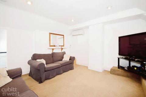 1 bedroom apartment to rent, The Hornet Chichester PO19