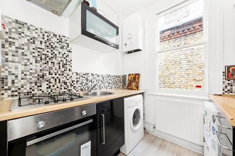 1 bedroom apartment for sale, Barry Road, East Dulwich, London, SE22