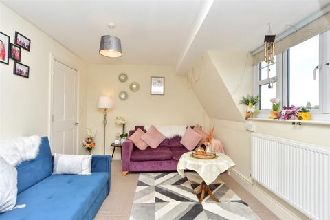 2 bedroom flat for sale, Rock Avenue, Gillingham, Kent