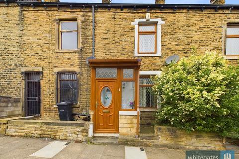 3 bedroom terraced house for sale, Chislehurst Place, Bradford, West Yorkshire, BD5