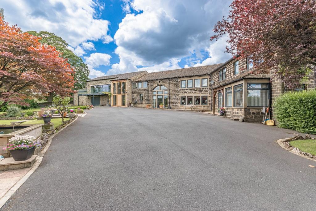 Stanbury, Keighley, West Yorkshire, BD22 6 bed detached house for sale