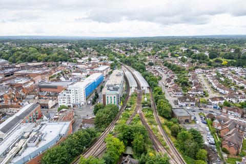 21 Adelphi Road, Epsom, KT17 1JB
