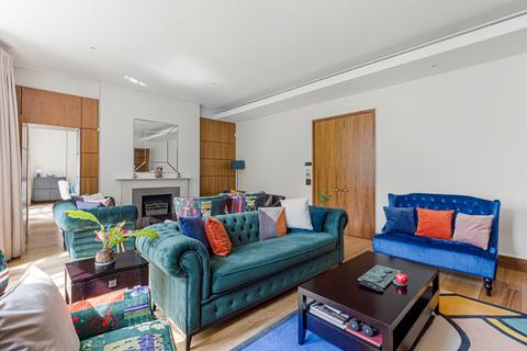 3 bedroom apartment for sale, Park Street, London W1K