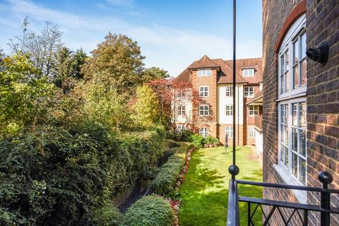 1 bedroom apartment to rent, Hampstead,  London,  NW11