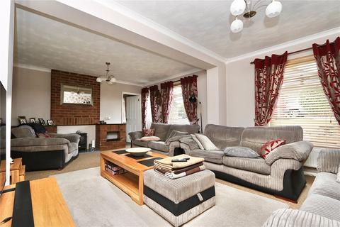 3 bedroom end of terrace house for sale, Stour Avenue, Felixstowe, Suffolk, IP11