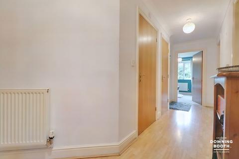 6 Harrington Walk, Lichfield, WS13 7UY