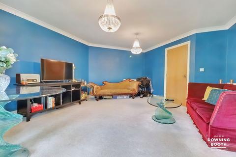 6 Harrington Walk, Lichfield, WS13 7UY
