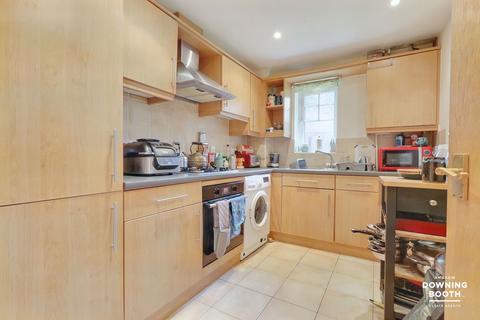 6 Harrington Walk, Lichfield, WS13 7UY