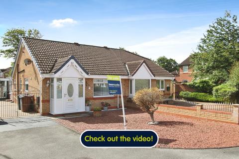 2 bedroom bungalow for sale, Warwickshire Close, Hull, HU5 5XF