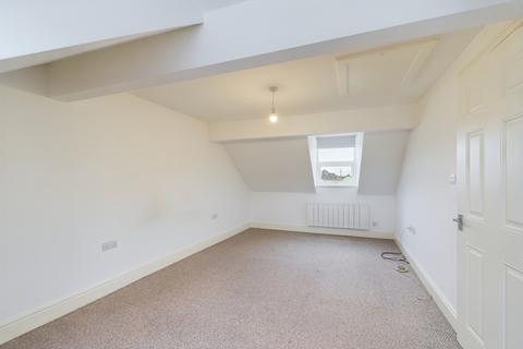 2 bedroom flat to rent, Park Street, Cheltenham, GL50