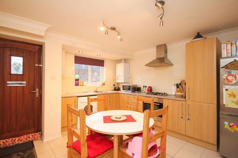 2 bedroom townhouse to rent, Derwent Close, Dronfield S18