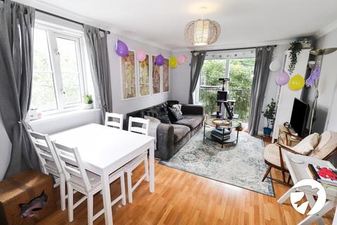 19 Woburn Close, London, SE28 8QZ