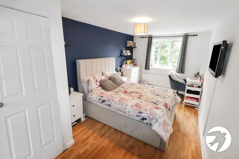 19 Woburn Close, London, SE28 8QZ
