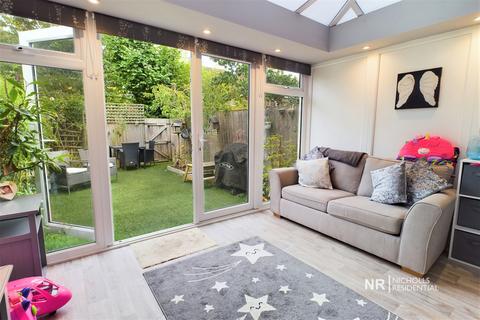 15 Galen Close, Epsom, KT19 7DL