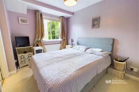 15 Galen Close, Epsom, KT19 7DL