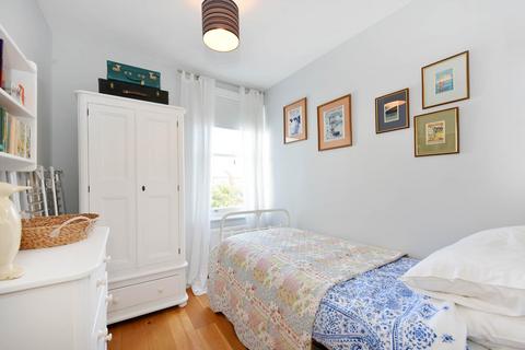21 Park Road, London, W7 1EN