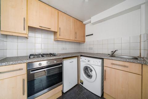 1 bedroom apartment to rent, Holmesdale Road London SE25