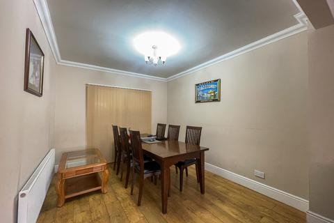 3 bedroom terraced house for sale, Waterton Avenue, Gravesend, DA12 2PY