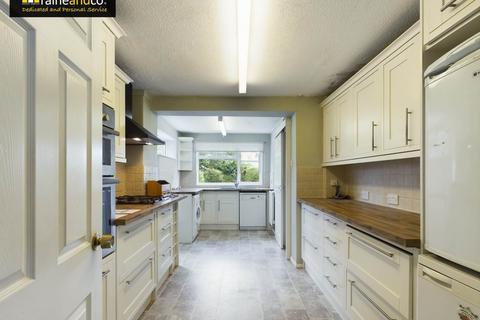 7 Fayerfield, Potters Bar, EN6 5DQ