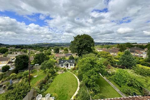 16 Bloomfield Grove, Bath, BA2 2BZ