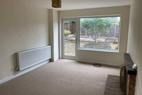 2 bedroom detached bungalow to rent, Manor Road, Clifton-On-Teme