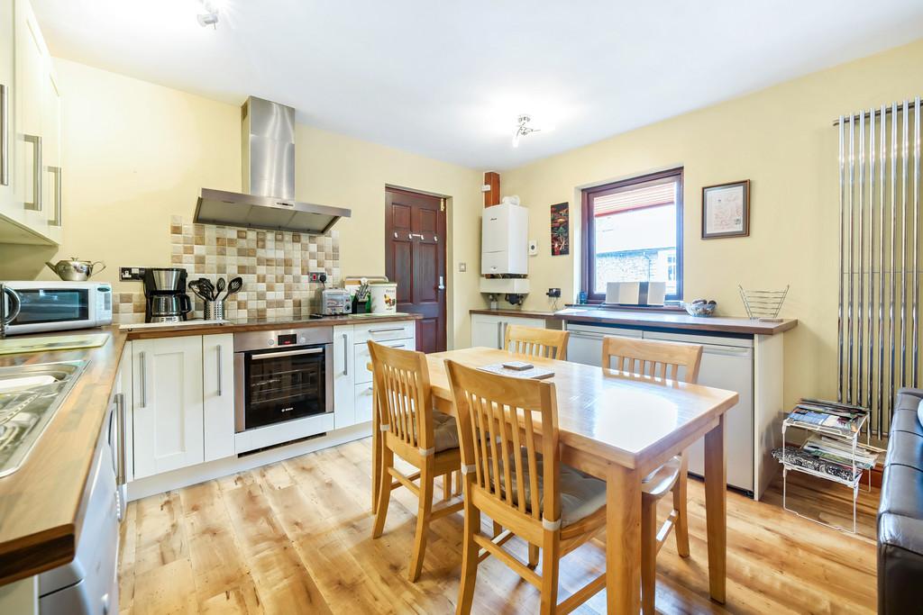 Kitchen/Dining Area