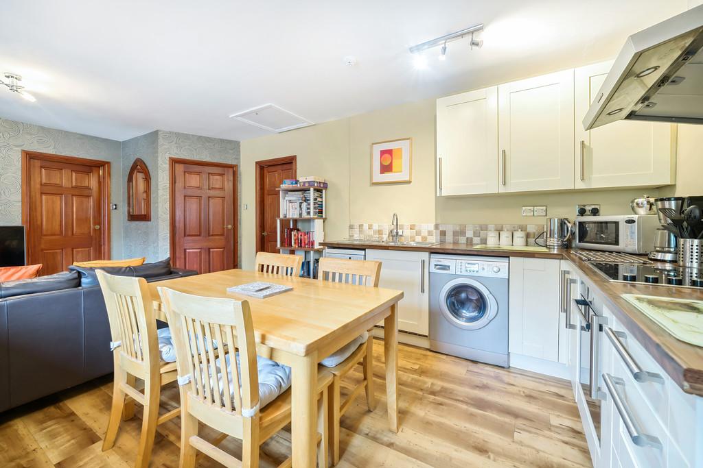 Kitchen/Dining Area