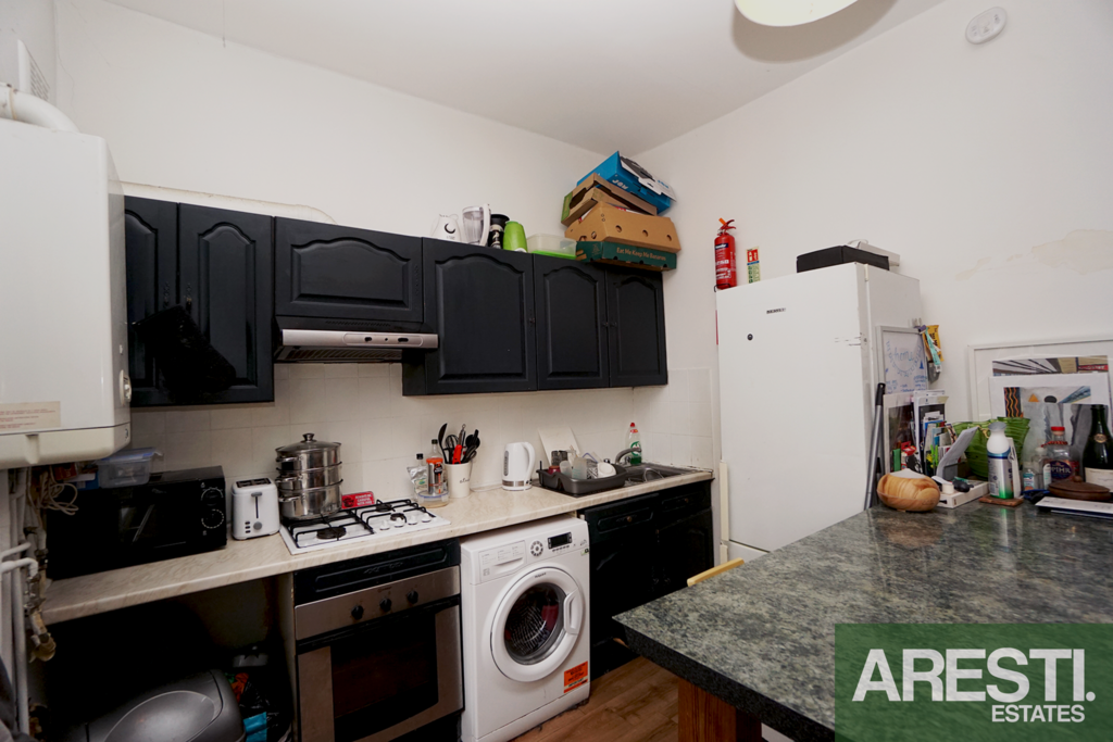 370 C Flat A, Kitchen