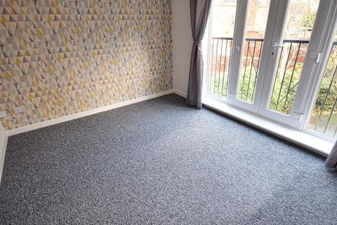 2 bedroom flat for sale, Balmoral Way, Yardley Wood B14
