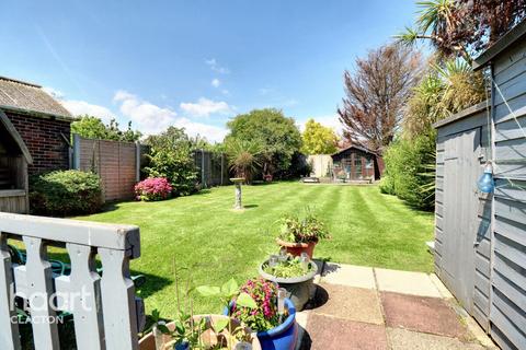 2 bedroom detached bungalow for sale, Crossways, Clacton-On-Sea