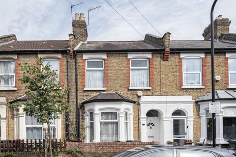 4 bedroom terraced house for sale, Trehurst Street, Lower Clapton, London, E5