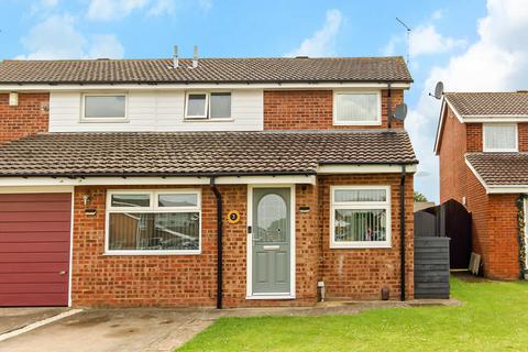 4 bedroom semi-detached house for sale, Blenheim Road, Wellingborough NN8